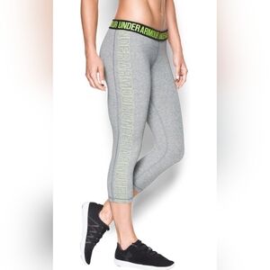 Women's Under Armour Graphic Capri Leggings-Size Small
